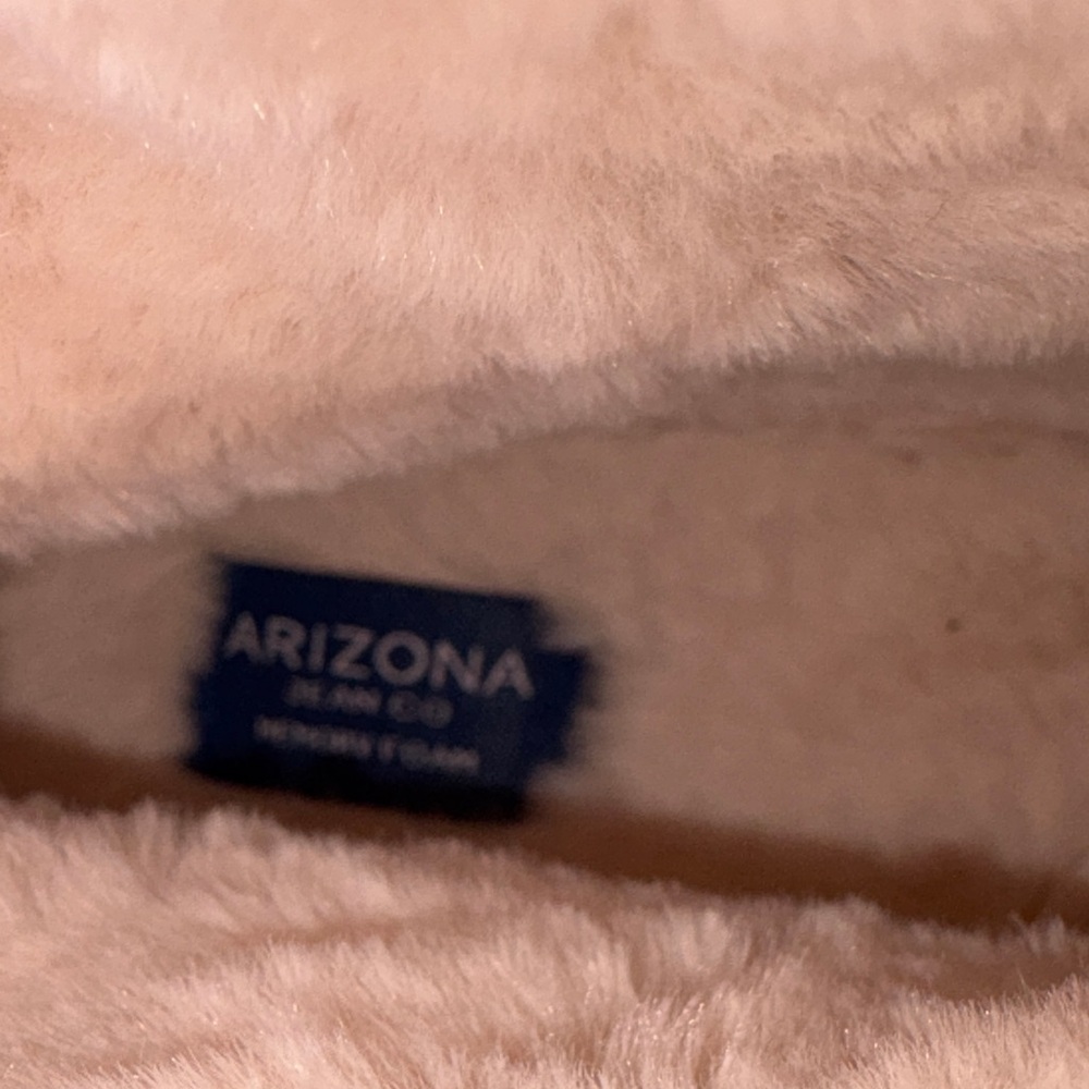 Fuzzie boots - Picture 4 of 4